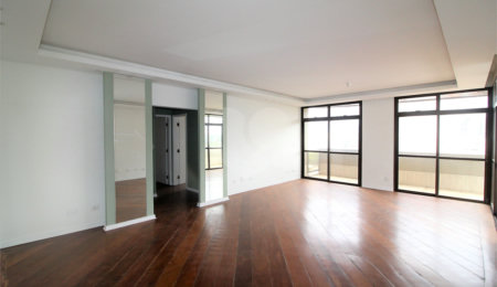 Apartamento à venda com 4 quartos, sendo 3 suítes,  em Santo Amaro, São Paulo, SP