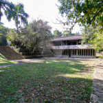 Casa à venda com 5 quartos, sendo 3 suítes, no condomínio Chácara Flora, São Paulo - SP