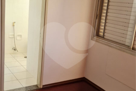 Apartamento à venda com 3 quartos, sendo 1 suíte,  no Centro, Araraquara, SP