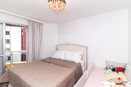 Apartamento à venda com 3 quartos, sendo 1 suíte, em Planalto Paulista, São Paulo, SP