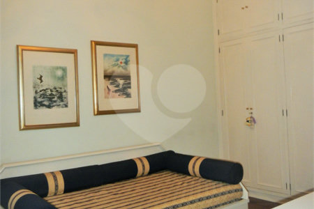 Apartamento à venda com 4 quartos, sendo 3 suítes, em Vila Mariana, São Paulo, SP