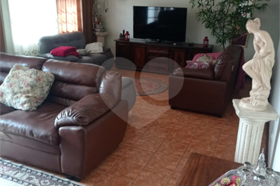 Casa à venda com 5 suítes em Vila Medeiros, São Paulo, SP