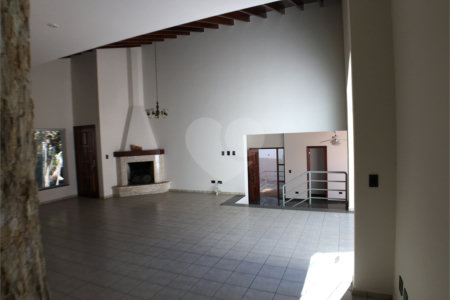 Casa à venda com 4 suítes no condomínio Estância Marambaia, Vinhedo - SP