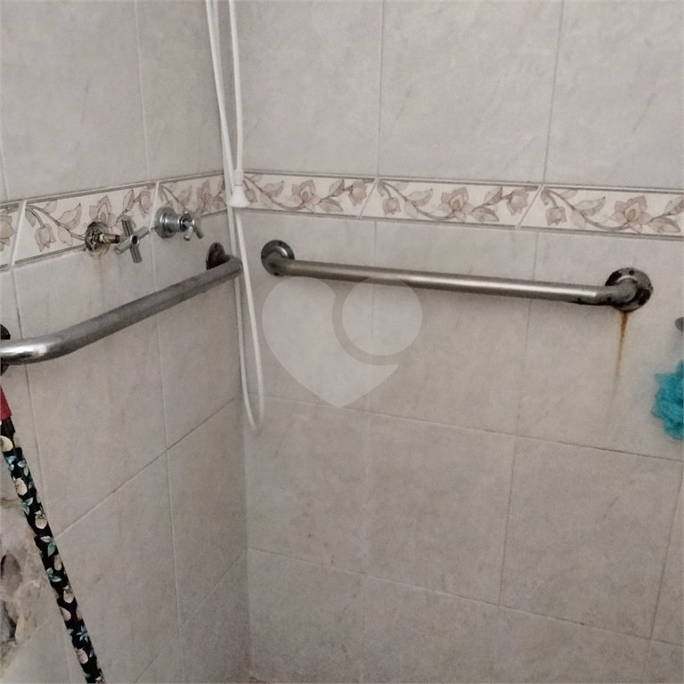 Apartamento à venda com 3 quartos, sendo 1 suíte,  em Aclimação, São Paulo, SP