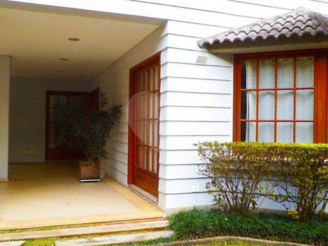 Casa à venda com 4 suítes no condomínio Jatoba, São Paulo - SP