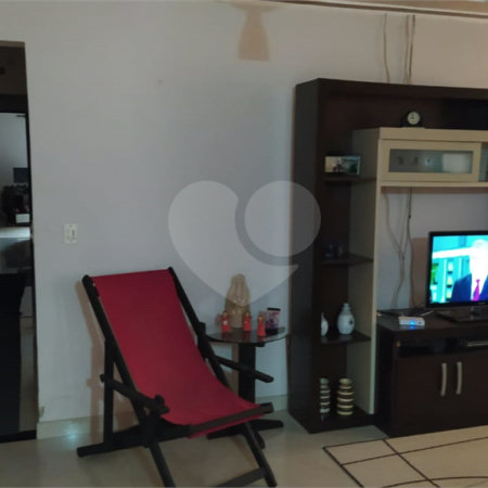 Casa à venda com 4 quartos, sendo 1 suíte,  em Vila Mogilar, Mogi das Cruzes, SP