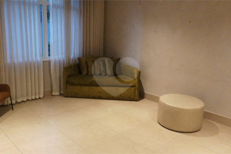 Apartamento à venda com 3 quartos, sendo 1 suíte,  em Campo Grande, São Paulo, SP