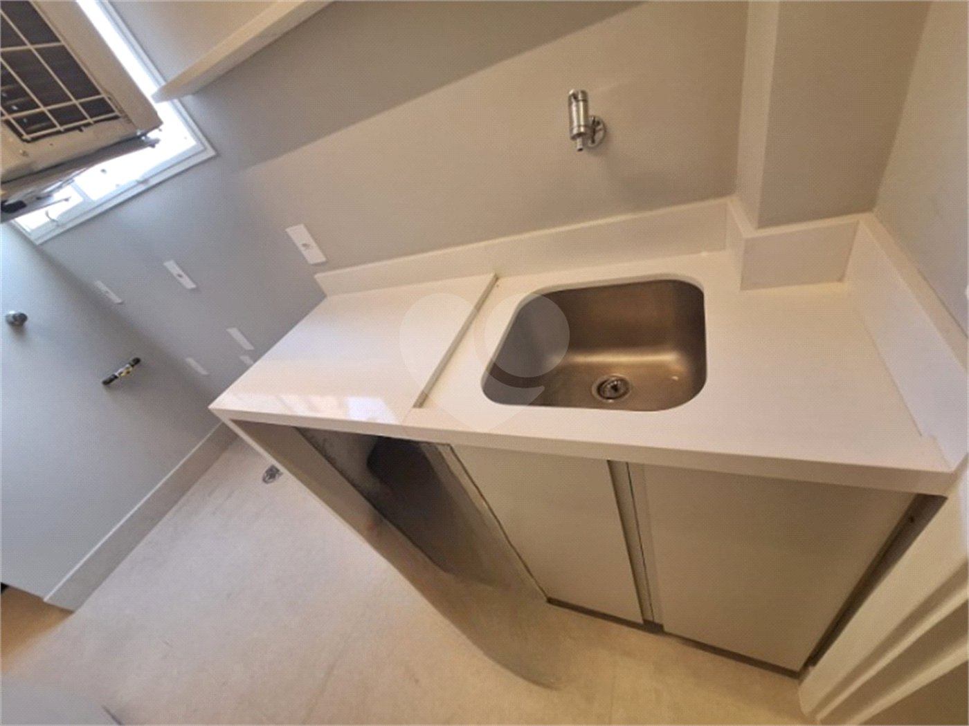Apartamento à venda com 3 quartos, sendo 1 suíte, em Itaim Bibi, São Paulo, SP