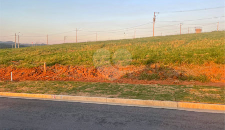 Terreno à venda no condomínio Elementum, Atibaia - SP