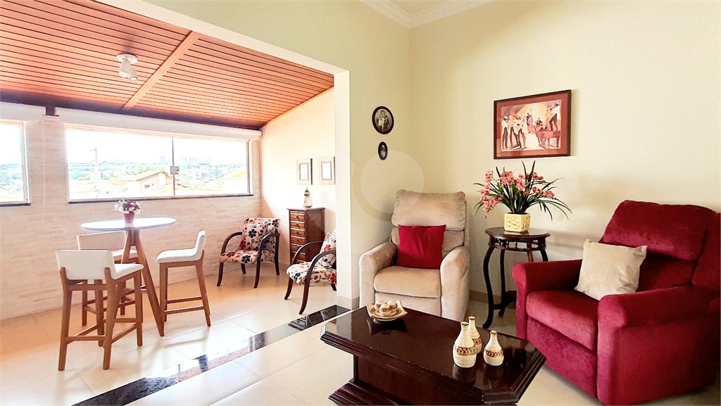 Casa à venda com 3 quartos, sendo 1 suíte, em Ribeirânia, Ribeirão Preto, SP