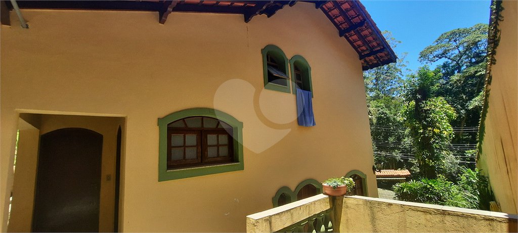 Casa à venda com 4 quartos, sendo 1 suíte, no condomínio Parque Imperial da Cantareira, Mairiporã - SP