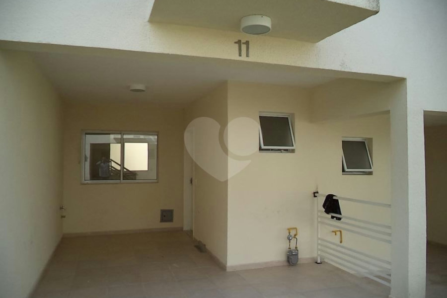 Casa à venda com 2 suítes no condomínio Villagio da Serra, São Paulo - SP