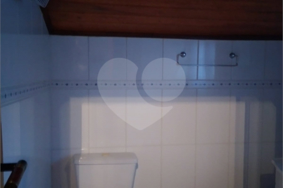 Casa à venda com 4 quartos, sendo 3 suítes, no condomínio Da Serra, São Paulo - SP