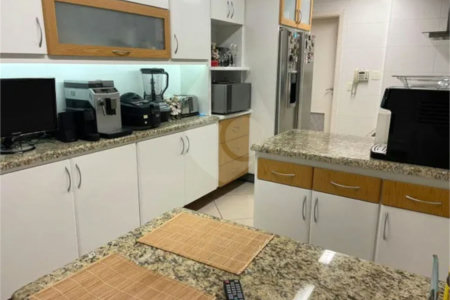 Apartamento para alugar com 4 quartos, sendo 2 suítes, em Vila Andrade, São Paulo, SP