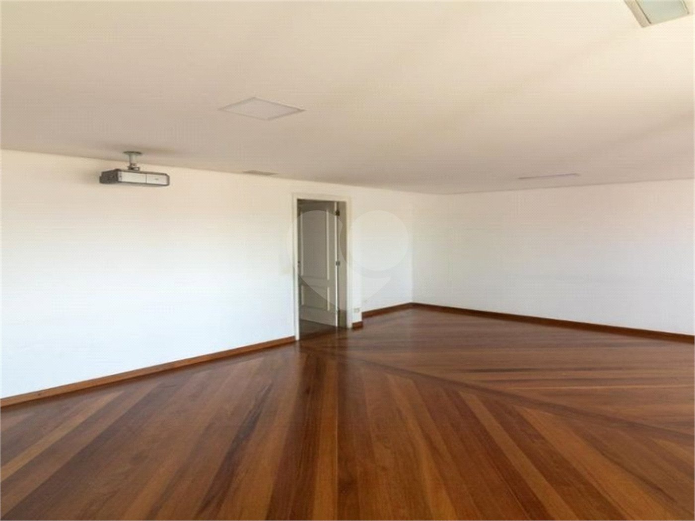 Apartamento à venda com 4 suítes em Jardim Leonor, São Paulo, SP