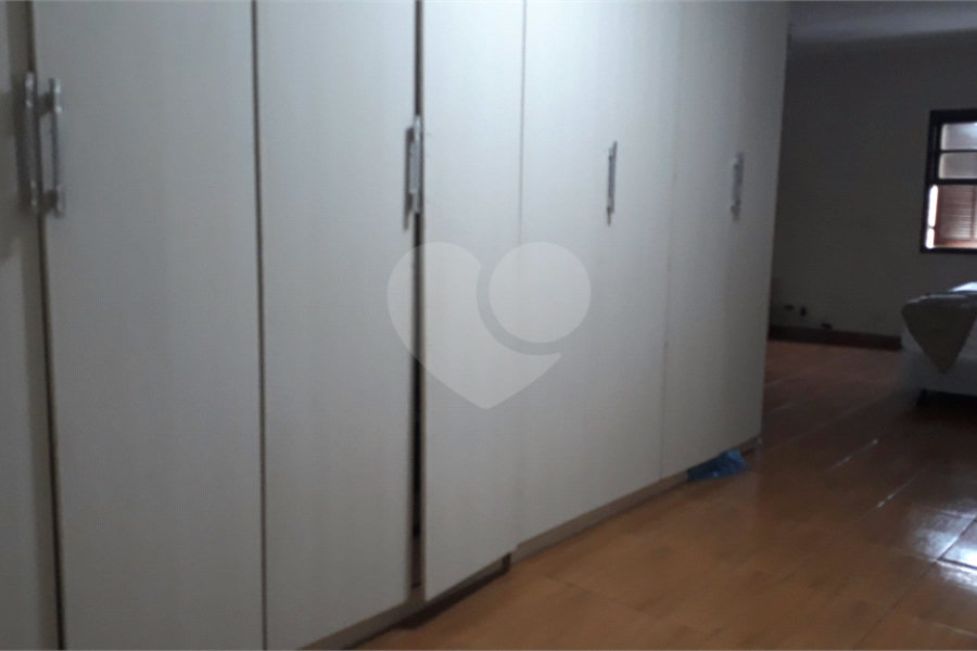 Sobrado à venda com 4 quartos, sendo 1 suíte, em Vila Nova Cachoeirinha, São Paulo, SP