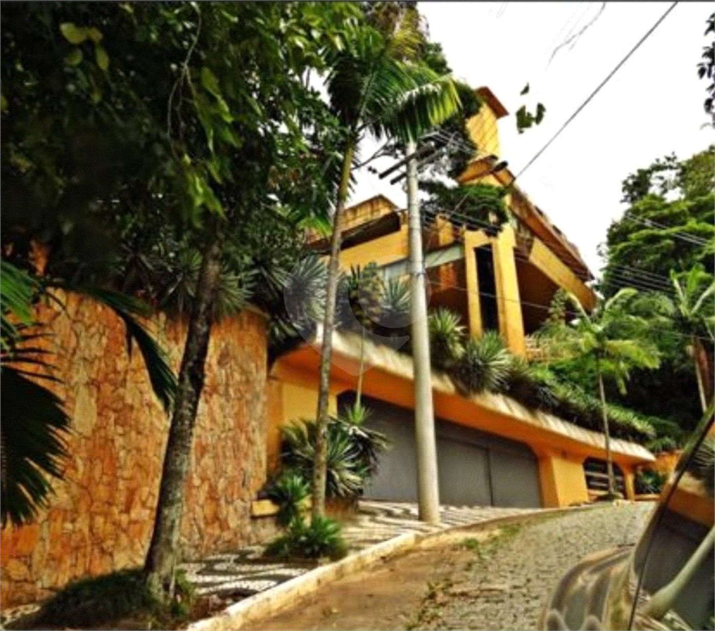 Casa à venda com 6 quartos, sendo 3 suítes,  em Serra da Cantareira, Mairiporã, SP