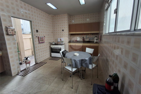 Casa à venda com 4 quartos, sendo 1 suíte, em Tijuca, Rio de Janeiro, RJ