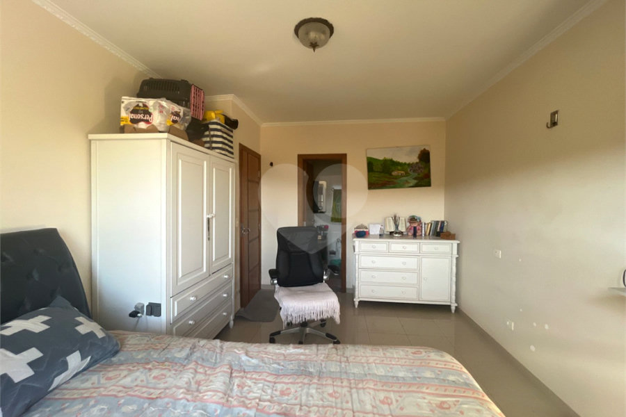 Sobrado à venda com 7 quartos, sendo 1 suíte, em Tremembé, São Paulo, SP
