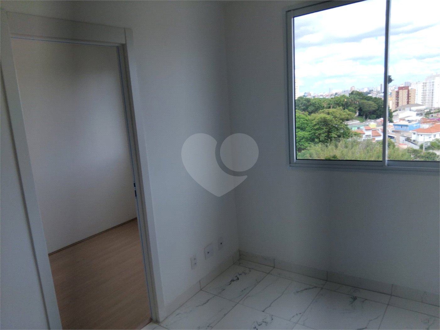 Sobrado à venda com 4 quartos, sendo 2 suítes, em Vila Romana, São Paulo, SP