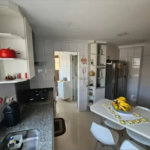 Casa à venda com 3 quartos, sendo 2 suítes, no condomínio Vila Borghese, São Paulo - SP