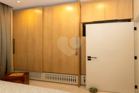 Apartamento à venda com 2 quartos, sendo 1 suíte,  em Cambuci, São Paulo, SP