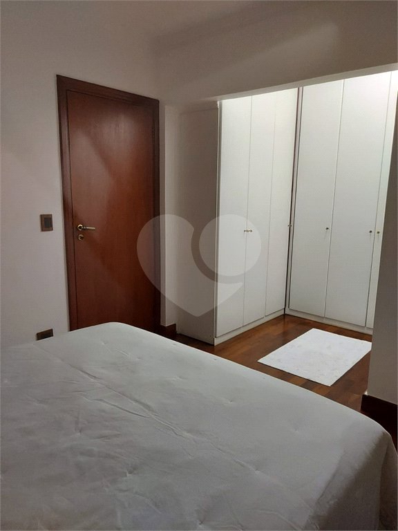 Sobrado à venda com 4 quartos, sendo 1 suíte, em Serra da Cantareira, Mairiporã, SP