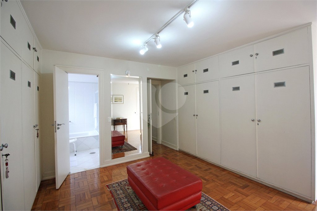 Sobrado à venda com 3 quartos, sendo 1 suíte, em Butantã, São Paulo, SP