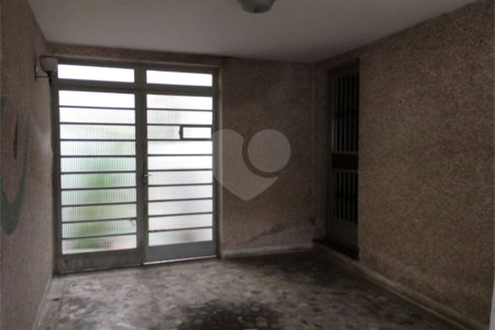 Casa à venda com 3 quartos, sendo 1 suíte, em Parque Bristol, São Paulo, SP