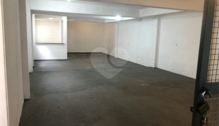 Salão Comercial para alugar em Parque Peruche, São Paulo, SP