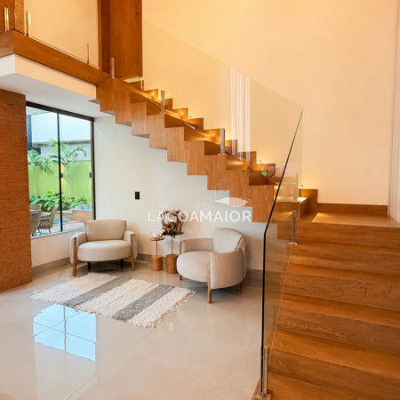 Casa à venda com 4 quartos, sendo 4 suítes, no condomínio Residencial Villa Dumont, Três Lagoas - MS