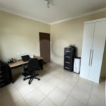 Casa à venda com 3 quartos, sendo 1 suíte, no condomínio Lago da Serra, Araçoiaba da Serra - SP