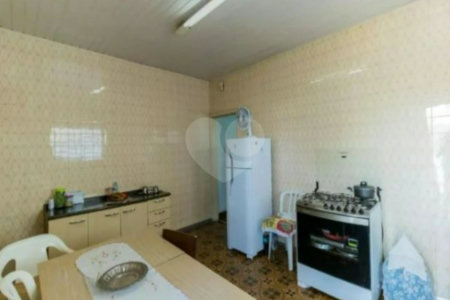 Casa à venda com 4 quartos, sendo 1 suíte, em Cangaíba, São Paulo, SP