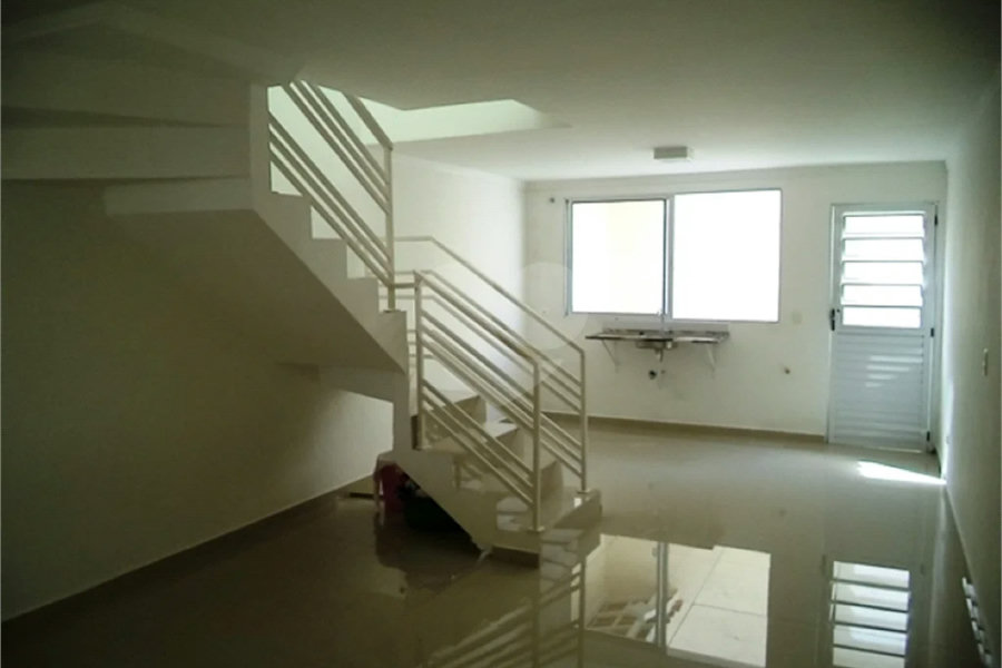 Casa à venda com 2 suítes no condomínio Villagio da Serra, São Paulo - SP