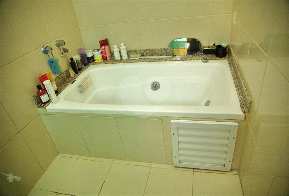 Sobrado à venda com 4 quartos, sendo 2 suítes, em Nova Petrópolis, São Bernardo do Campo, SP