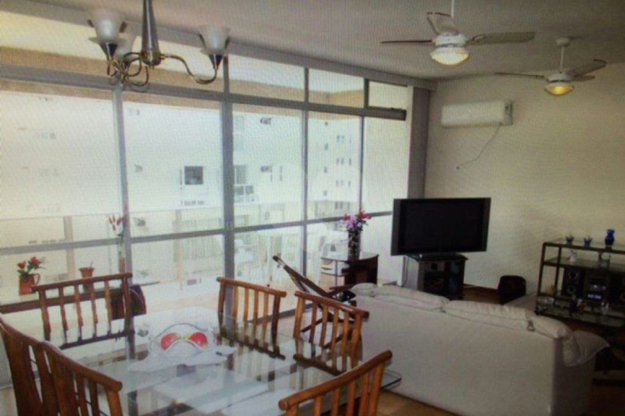 Apartamento à venda com 4 quartos, sendo 1 suíte, em Pitangueiras, Guarujá, SP