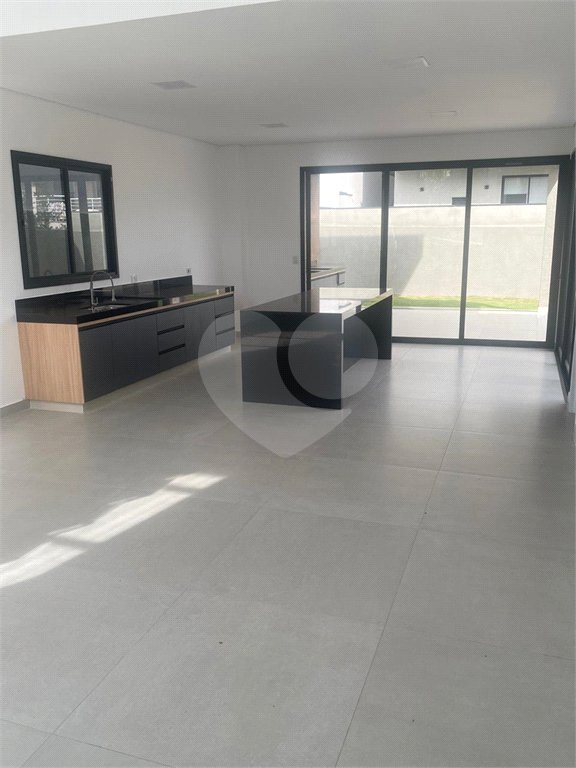 Terreno à venda com 3 suítes no condomínio Terras de Atibaia 1, Atibaia - SP