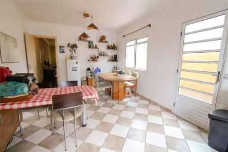 Sobrado à venda com 4 quartos, sendo 2 suítes, em Vila Anglo Brasileira, São Paulo, SP