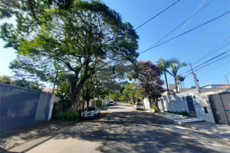 Sobrado à venda com 4 quartos, sendo 2 suítes, em Granja Julieta, São Paulo, SP
