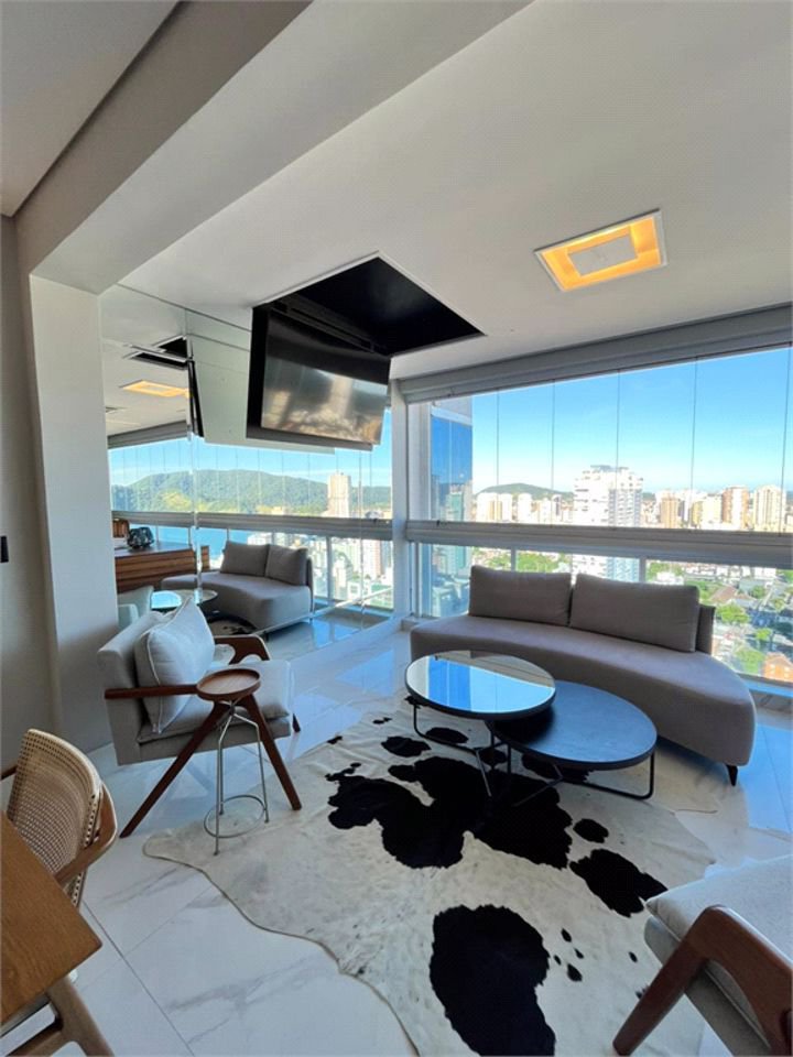 Apartamento com 1 quarto com hidromassagem e vista para o mar à venda em Aparecida - SP