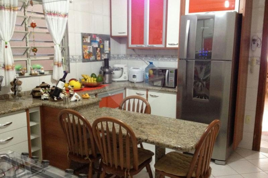 Sobrado à venda com 3 quartos, sendo 1 suíte, em Vila Nova Cachoeirinha, São Paulo, SP