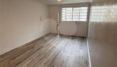 Casa de Vila à venda com 3 quartos, sendo 1 suíte,  em Vila Cordeiro, São Paulo, SP