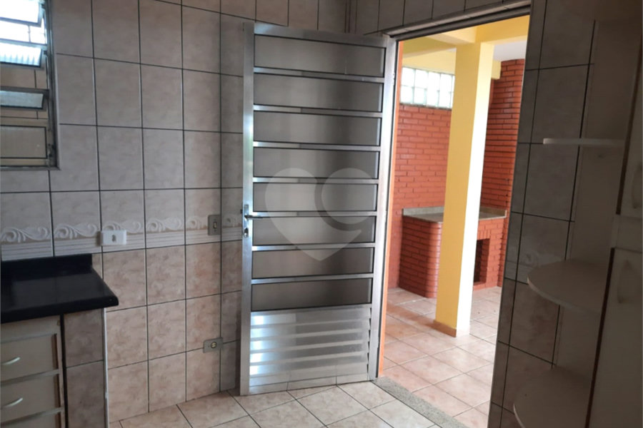 Sobrado à venda com 3 quartos, sendo 1 suíte, em Portal da Primavera, Cotia, SP