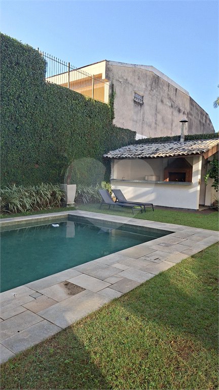 Casa à venda com 5 quartos, sendo 4 suítes, em Butantã, São Paulo, SP