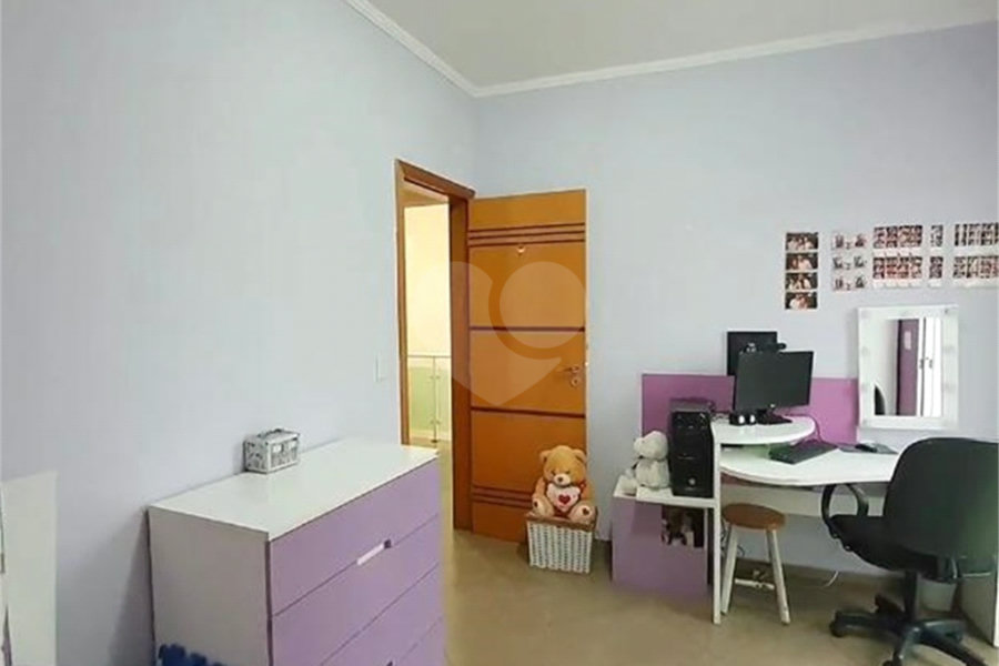 Sobrado à venda com 3 quartos, sendo 1 suíte,  em Parque Vitória, São Paulo, SP