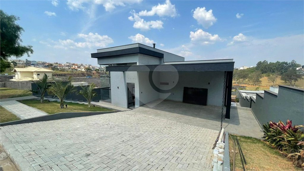 Casa à venda ou para alugar com 3 suítes no condomínio Villa Real, Bragança Paulista - SP