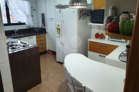 Apartamento à venda com 3 quartos, sendo 1 suíte, em Vila Paulicéia, São Paulo, SP