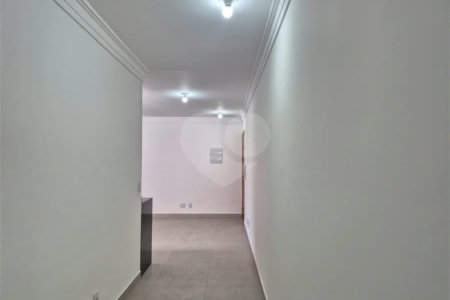 Apartamento à venda com 2 quartos em Vila Mangalot, São Paulo, SP