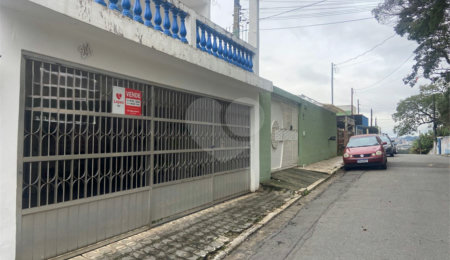 Sobrado à venda com 4 quartos, sendo 2 suítes, em Vila Ruth, Poá, SP