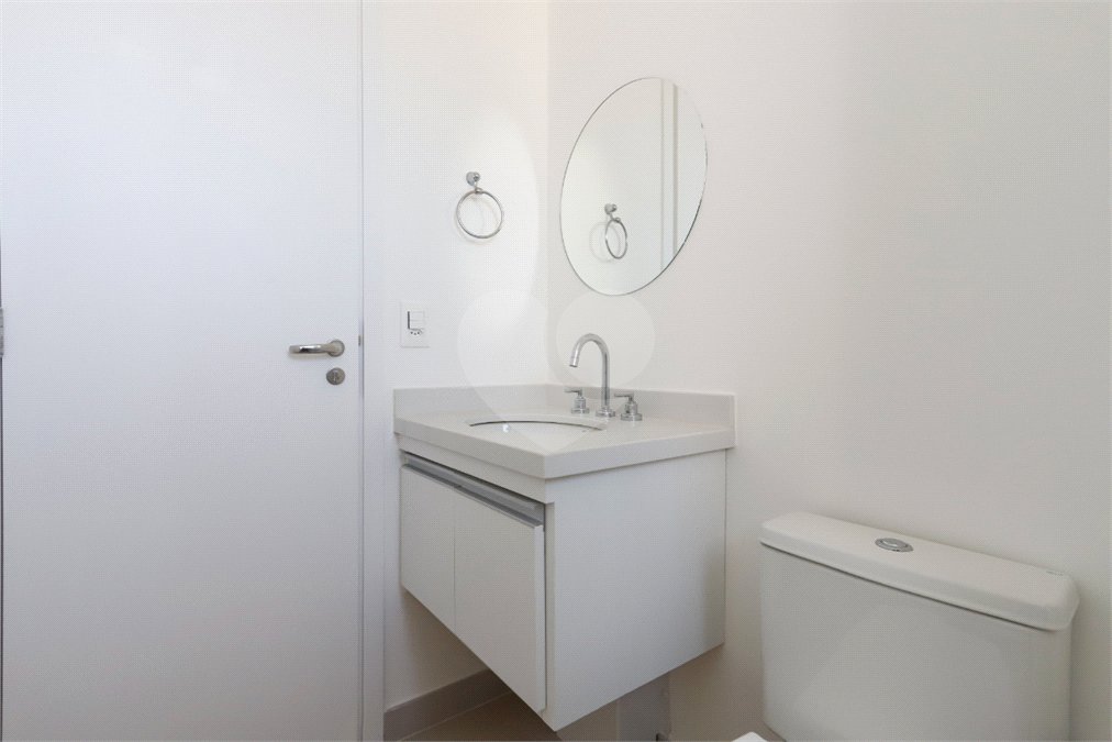 Apartamento à venda com 3 suítes em Vila Anastácio, São Paulo, SP
